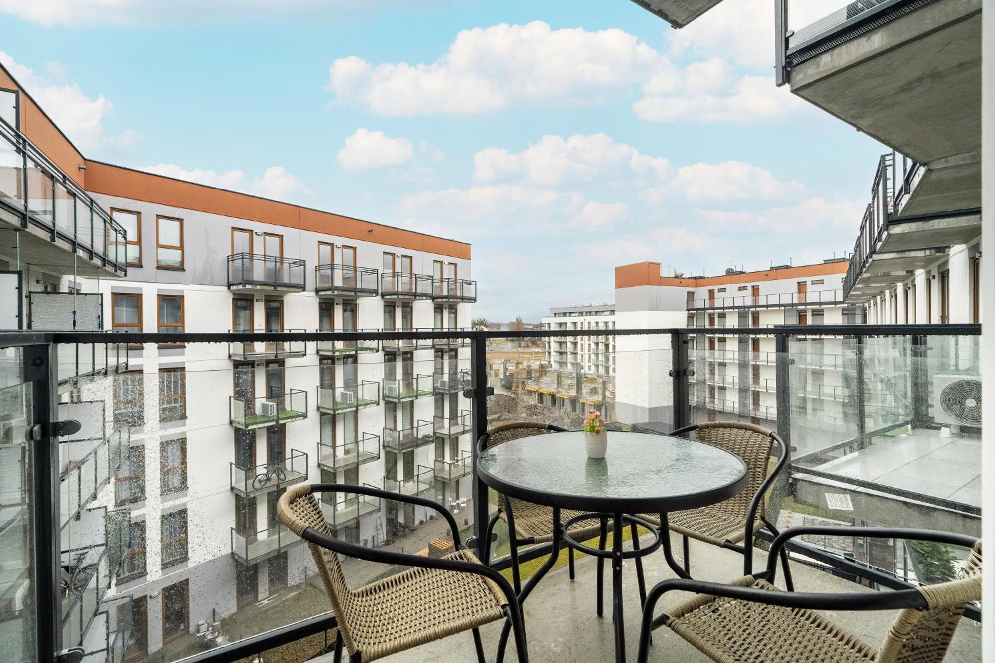 Apartment Spacious Niemena With Free Garage By Renters