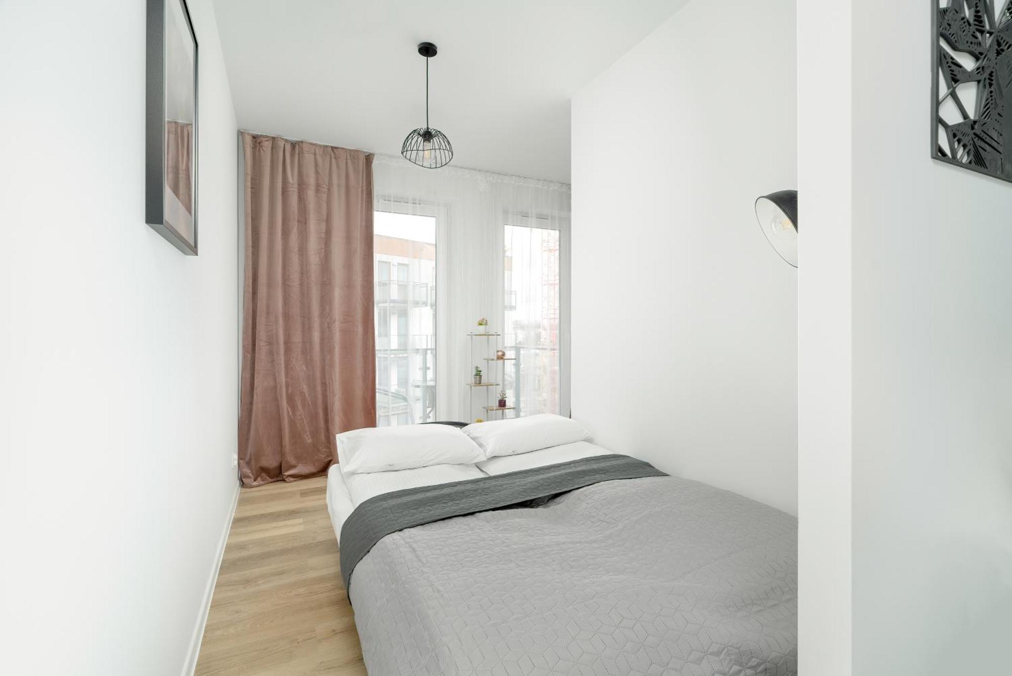 Apartment Spacious Niemena With Free Garage By Renters *