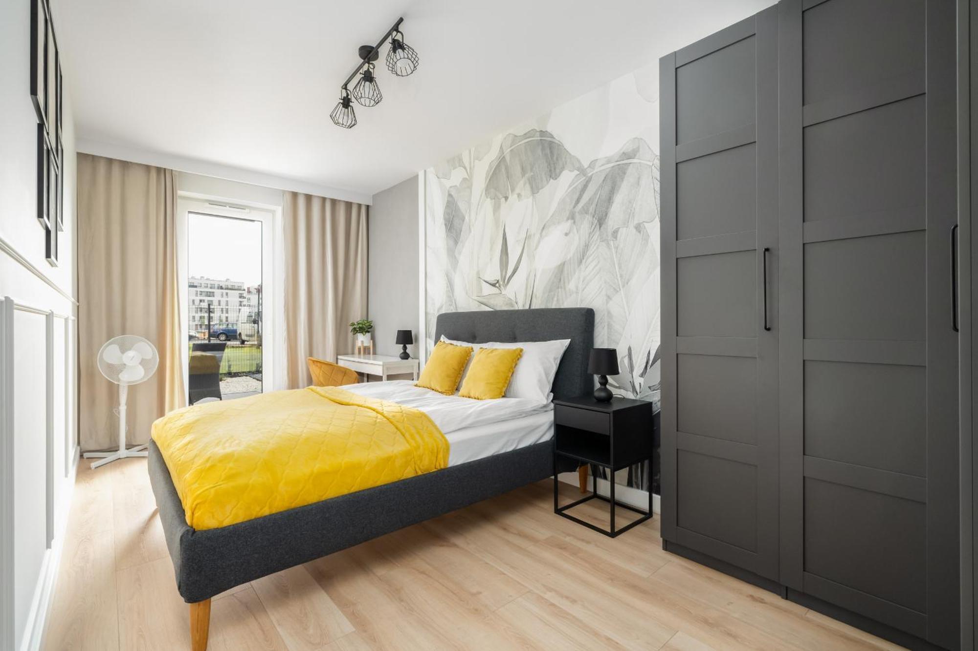 Spacious Niemena With Free Garage By Renters Poznan